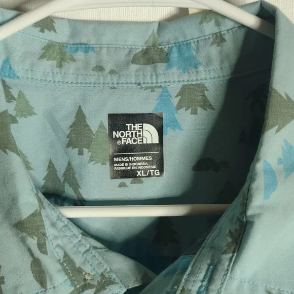 Bigfoot Bougie! The North Face Men's XL/TG button down Sasquatch print shirt - Picture 2 of 4